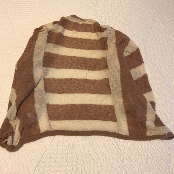 Wilfred Shrug with 3/4 sleeves - Picture 3 of 5